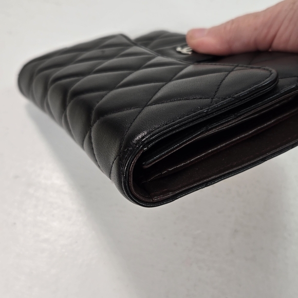 Chanel Classic CC Trifold Quilted Black Lambskin Flap Wallet - Picture 10 of 15